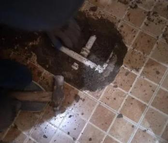 泉港卫生间漏水维修公司为您分享下卫生间渗水如何处理及注意事项